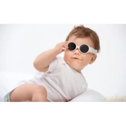 Lunettes Bandeau BEABA : Comparateur, Avis, Prix 7 Lunettes Bandeau BEABA : Comparateur, Avis, Prix -Motorola || BabyMoov || VTech Soldes Boutique 0b74052b8b5b4f827be657b0e359